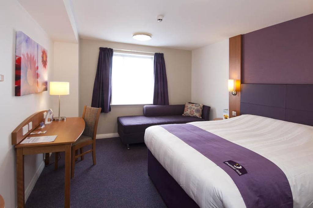 Premier Inn Ashington แอชชิงตัน ภายนอก รูปภาพ