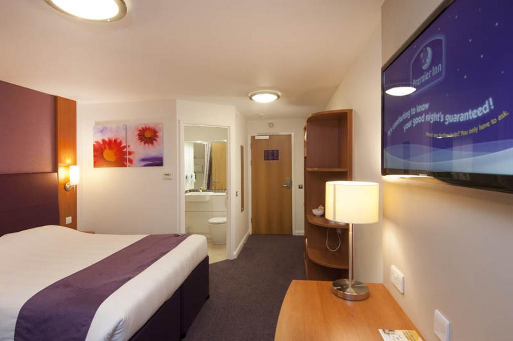 Premier Inn Ashington แอชชิงตัน ภายนอก รูปภาพ