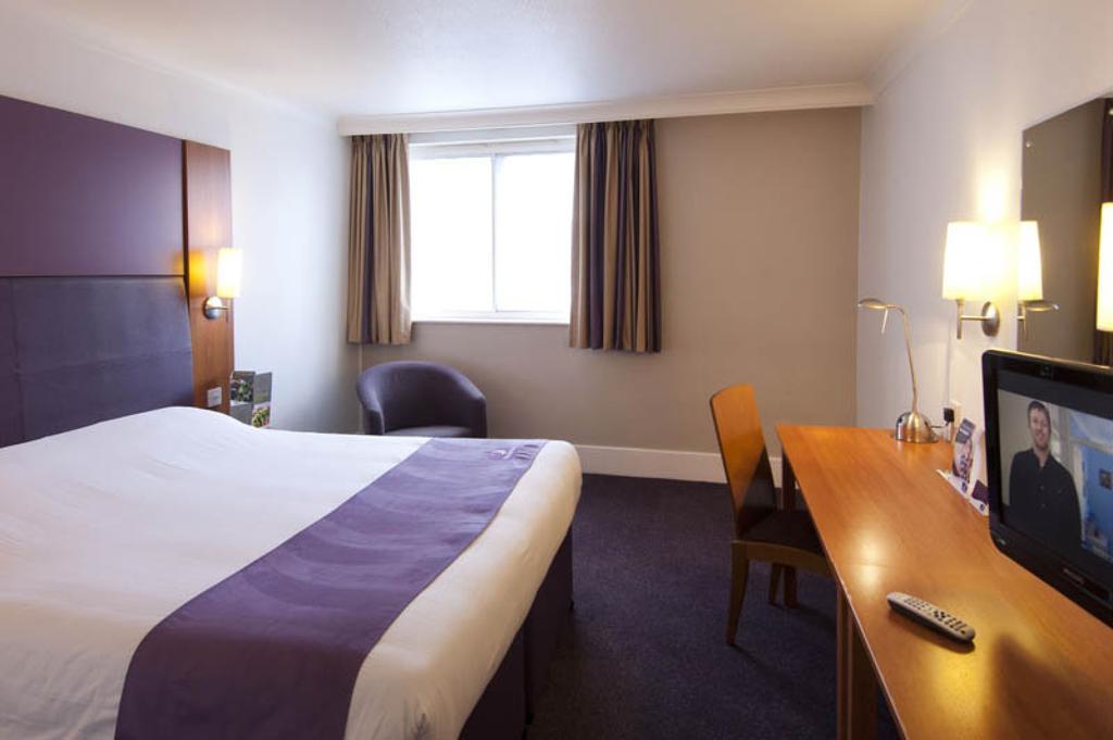 Premier Inn Ashington แอชชิงตัน ภายนอก รูปภาพ