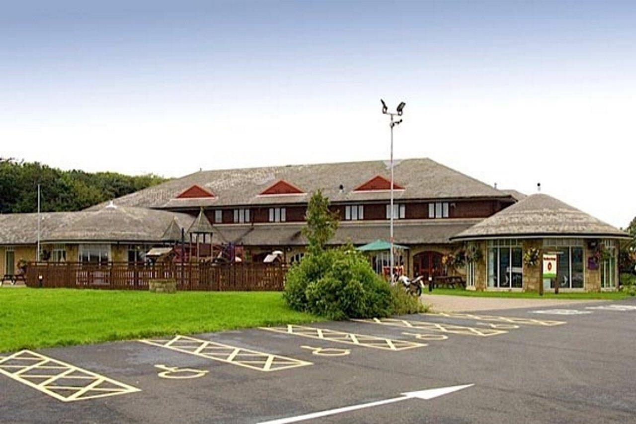Premier Inn Ashington แอชชิงตัน ภายนอก รูปภาพ